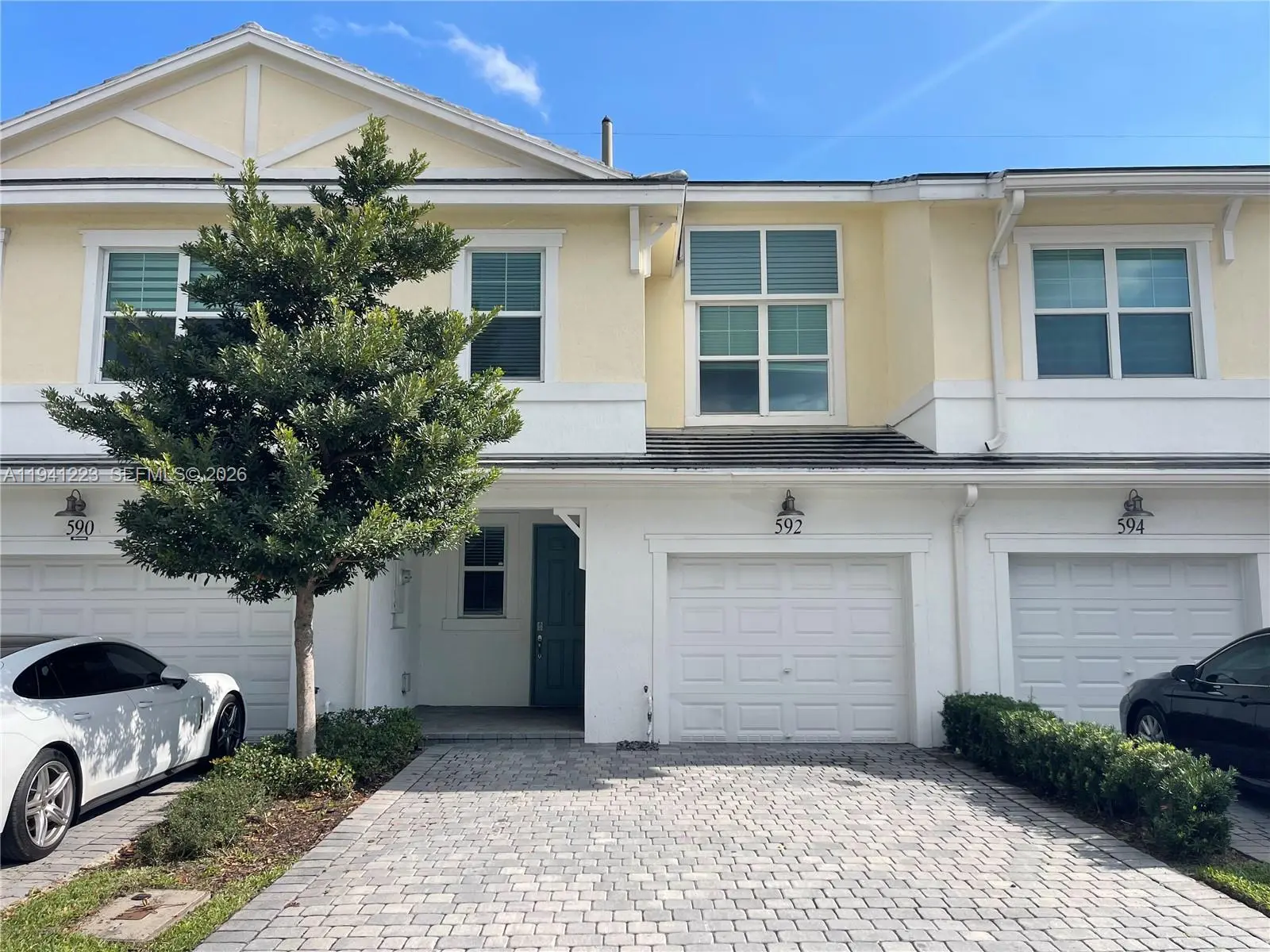 Photo of Listing #A11941223