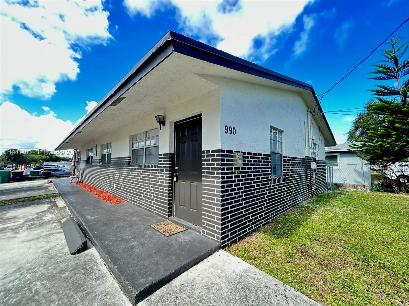 Photo of Listing #A11941700