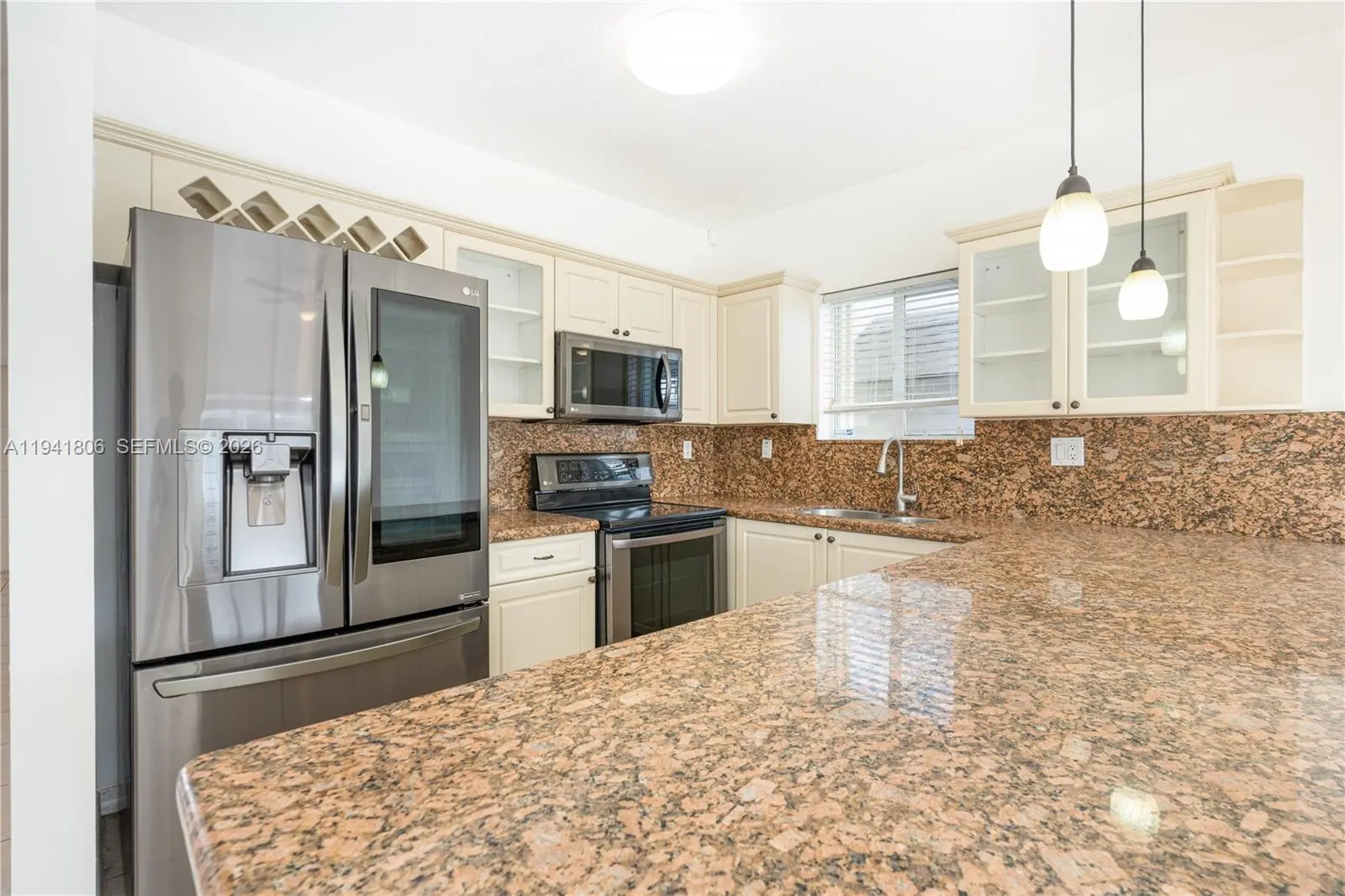 Photo of Listing #A11941806