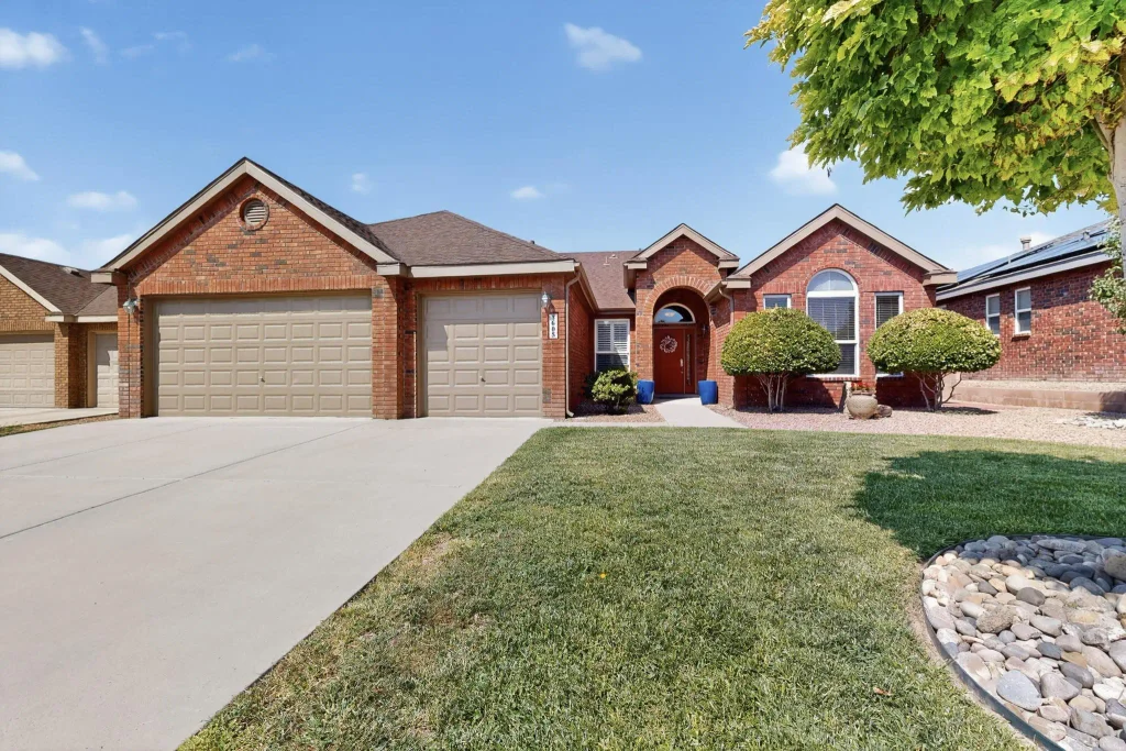 1605 Corte Castellana Ne, Rio Rancho