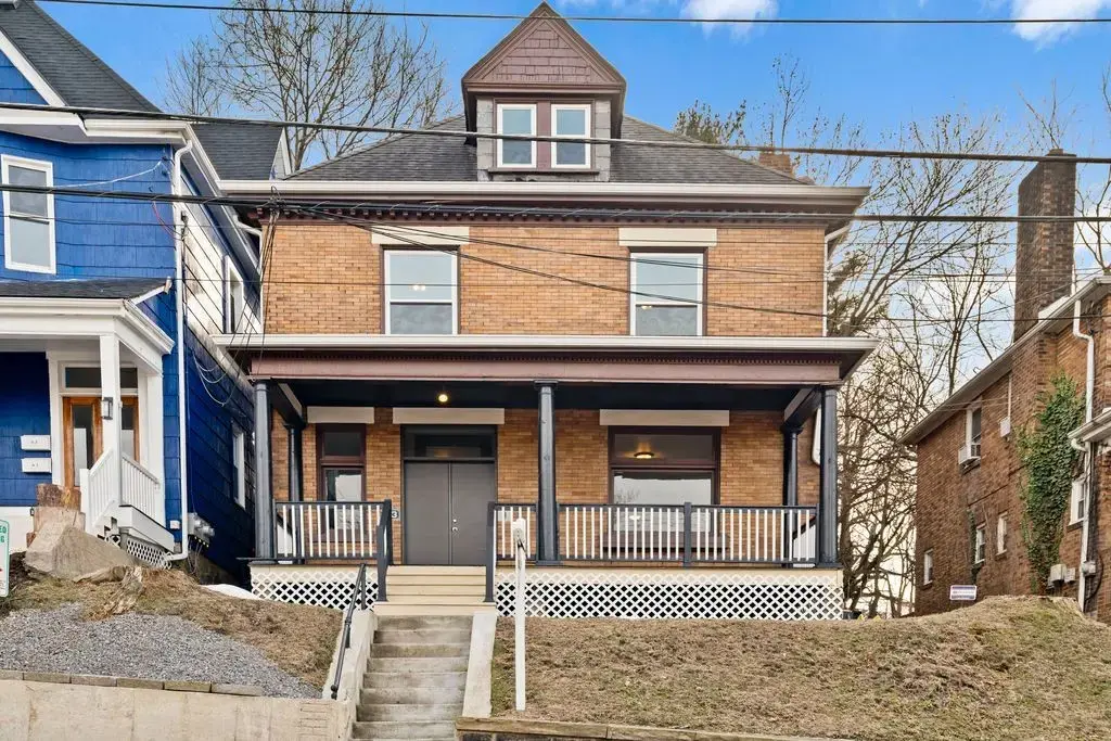 3 Mcintyre, Perry Hilltop