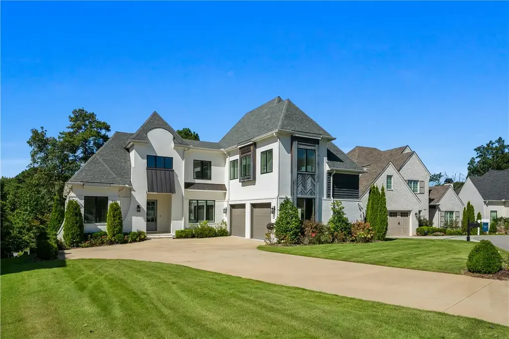 992 Fairview Dr, Auburn