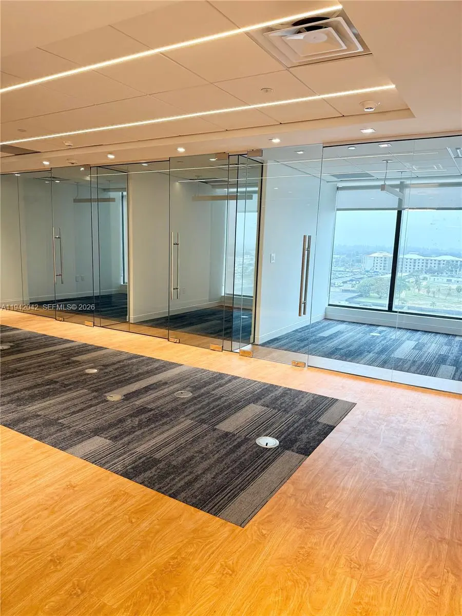 Photo of Listing #A11942042