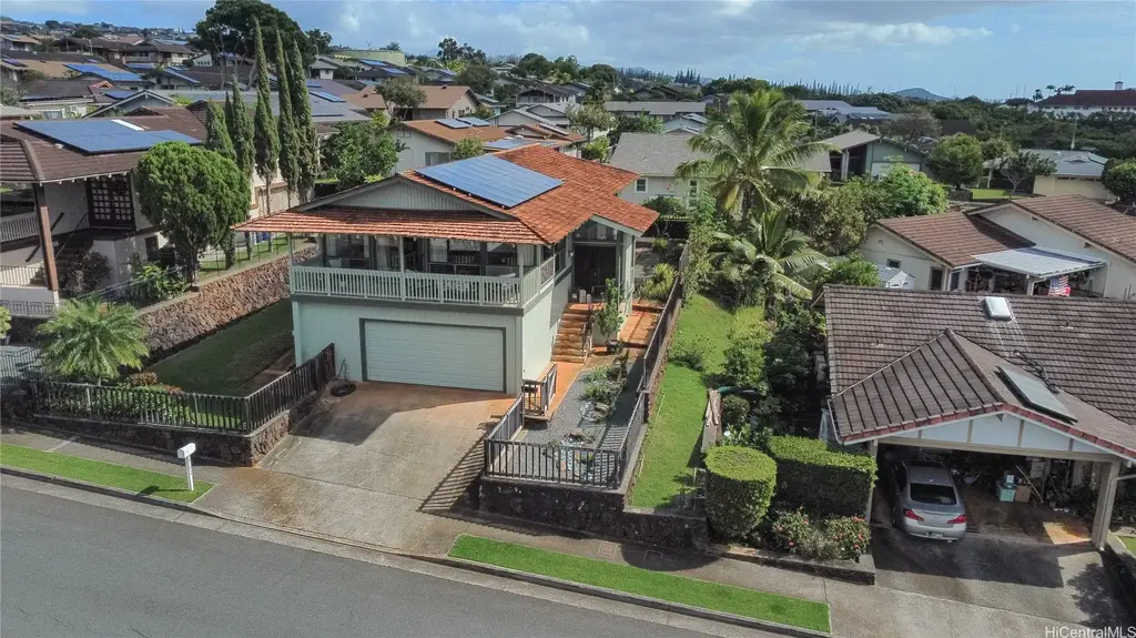 98-1619 Nahele Street, Aiea