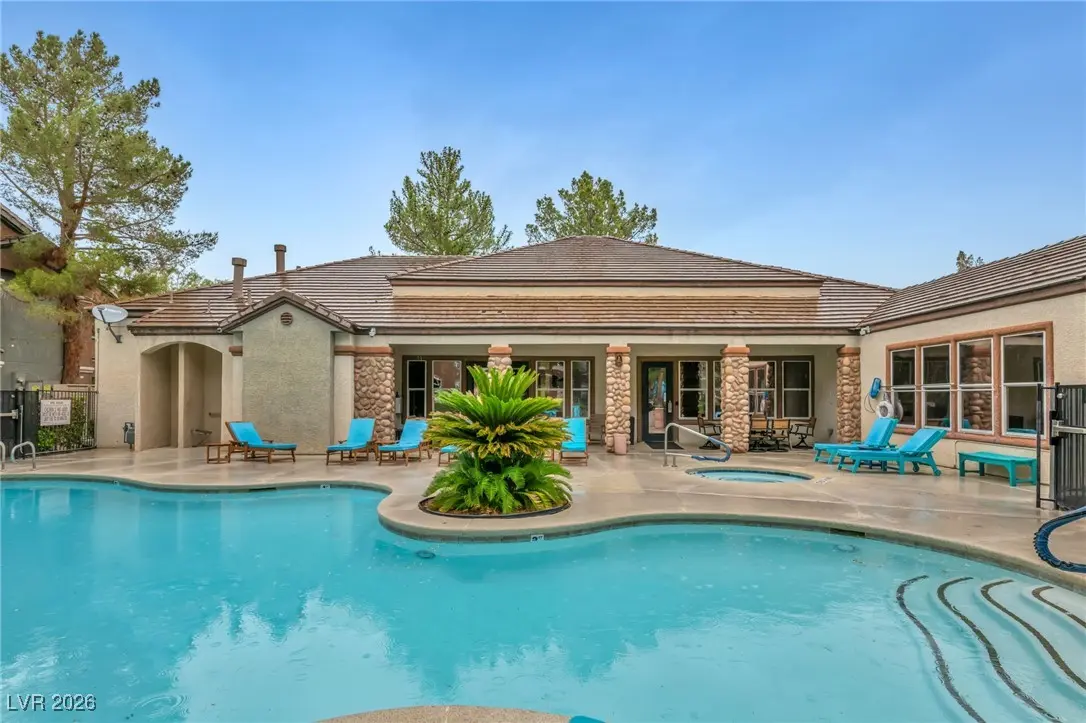 Photo of Listing #2746445