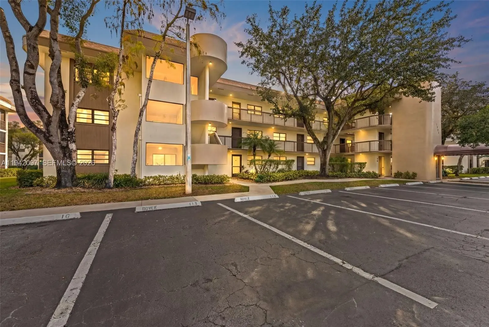 Photo of Listing #A11942097