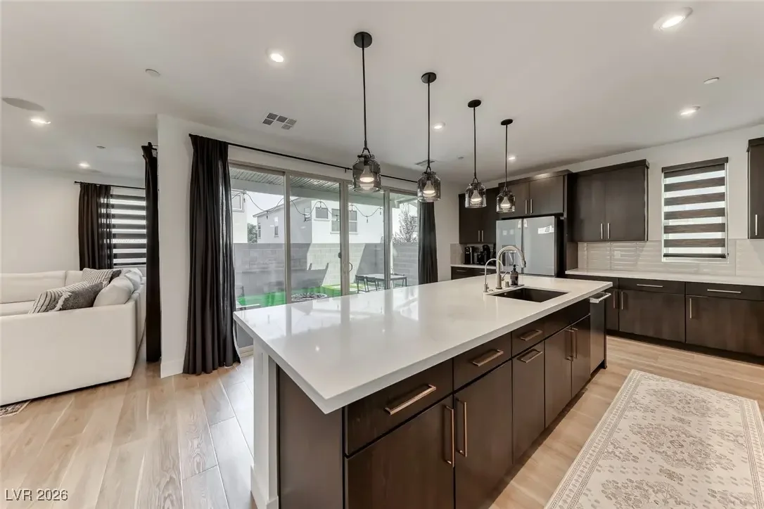 Photo of Listing #2745588