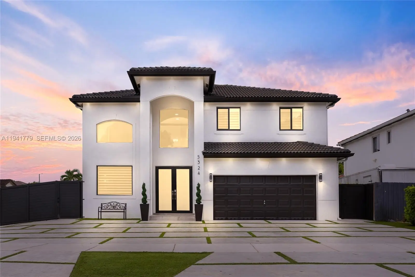 Photo of Listing #A11941779