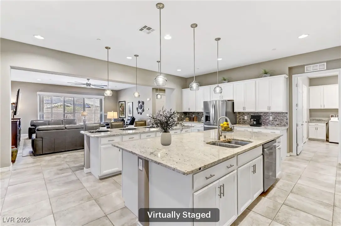 Photo of Listing #2745064