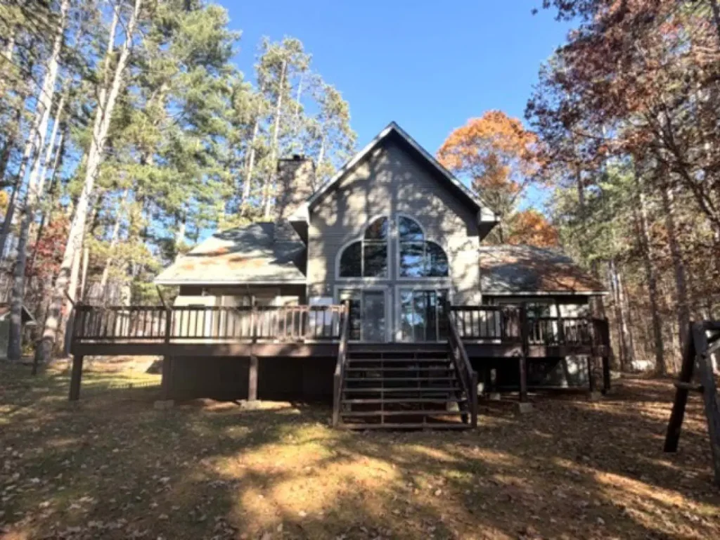 12180 Warpath Ln, Minocqua