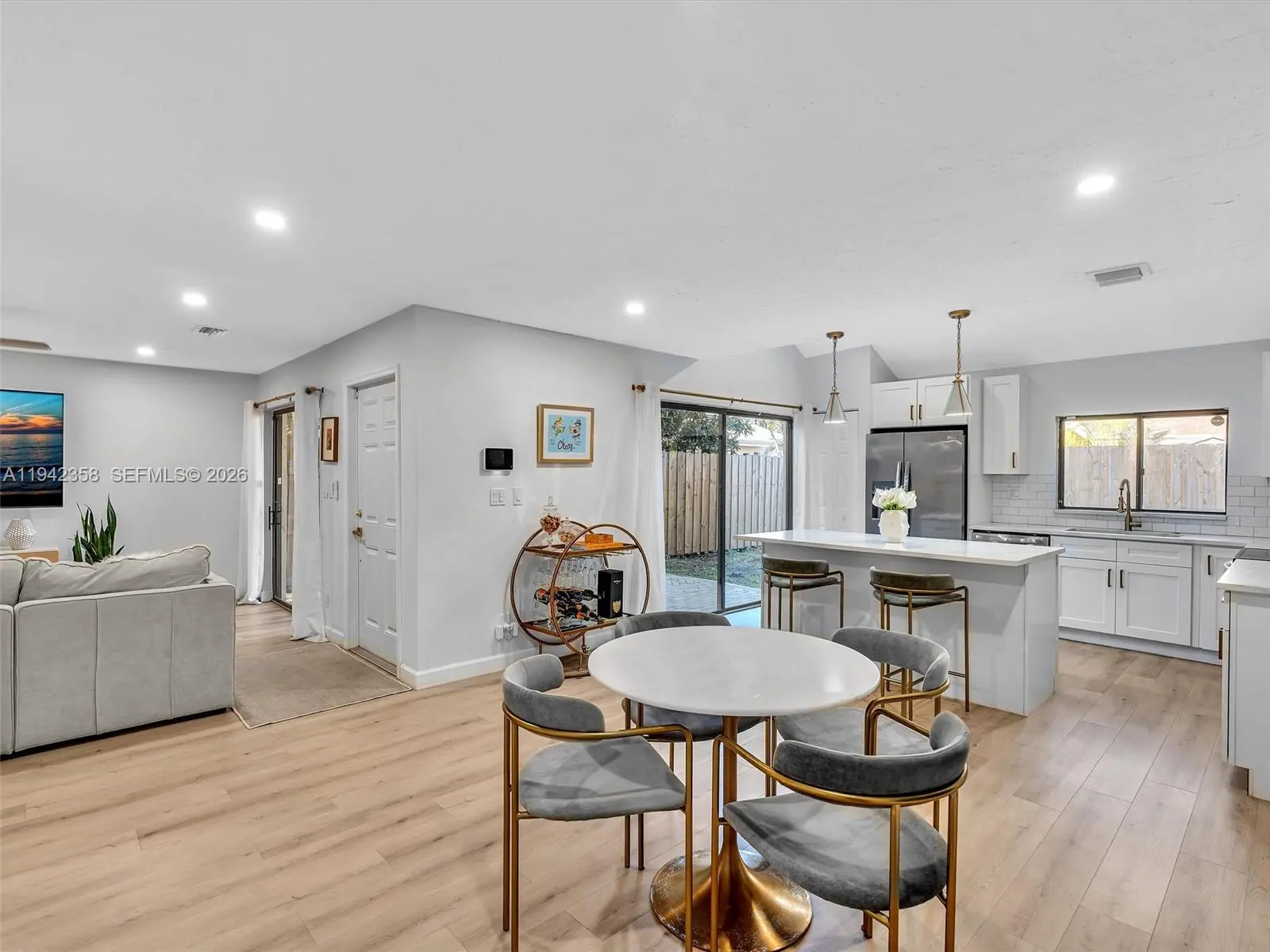 Photo of Listing #A11942358