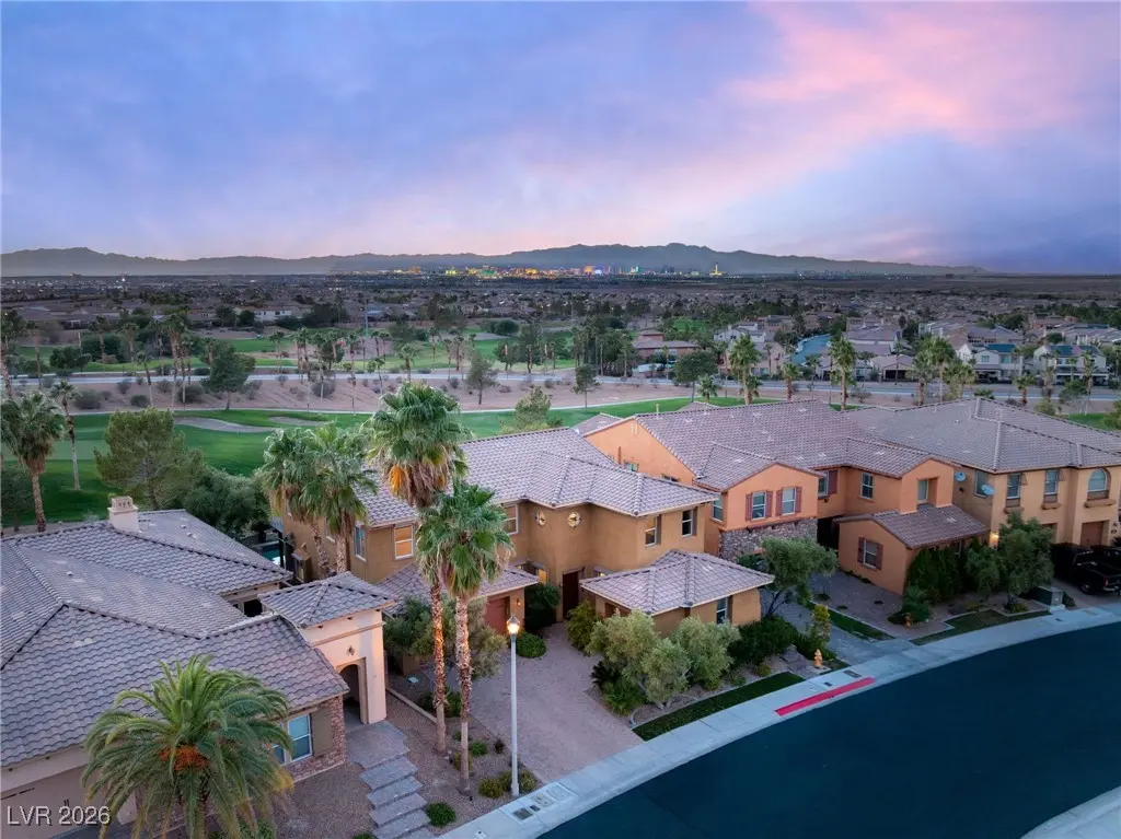 Photo of Listing #2746573