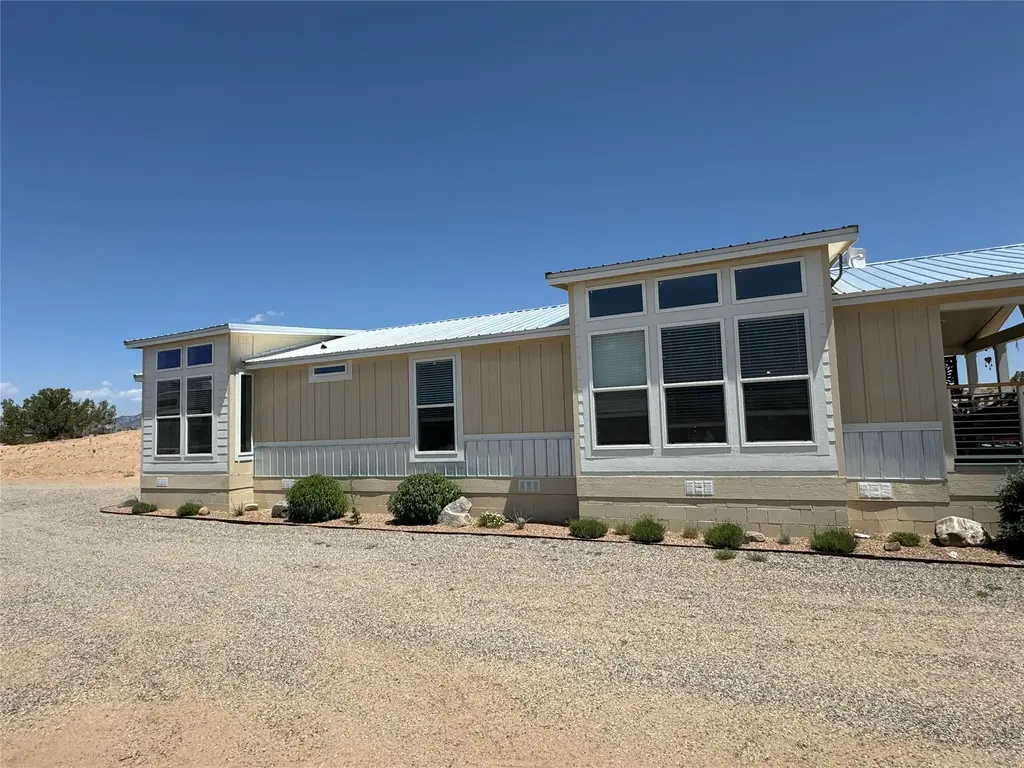 62 Private Drive 1613a, Medanales
