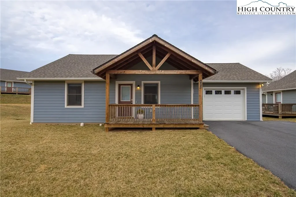 424 Townhomes Place # ., Boone