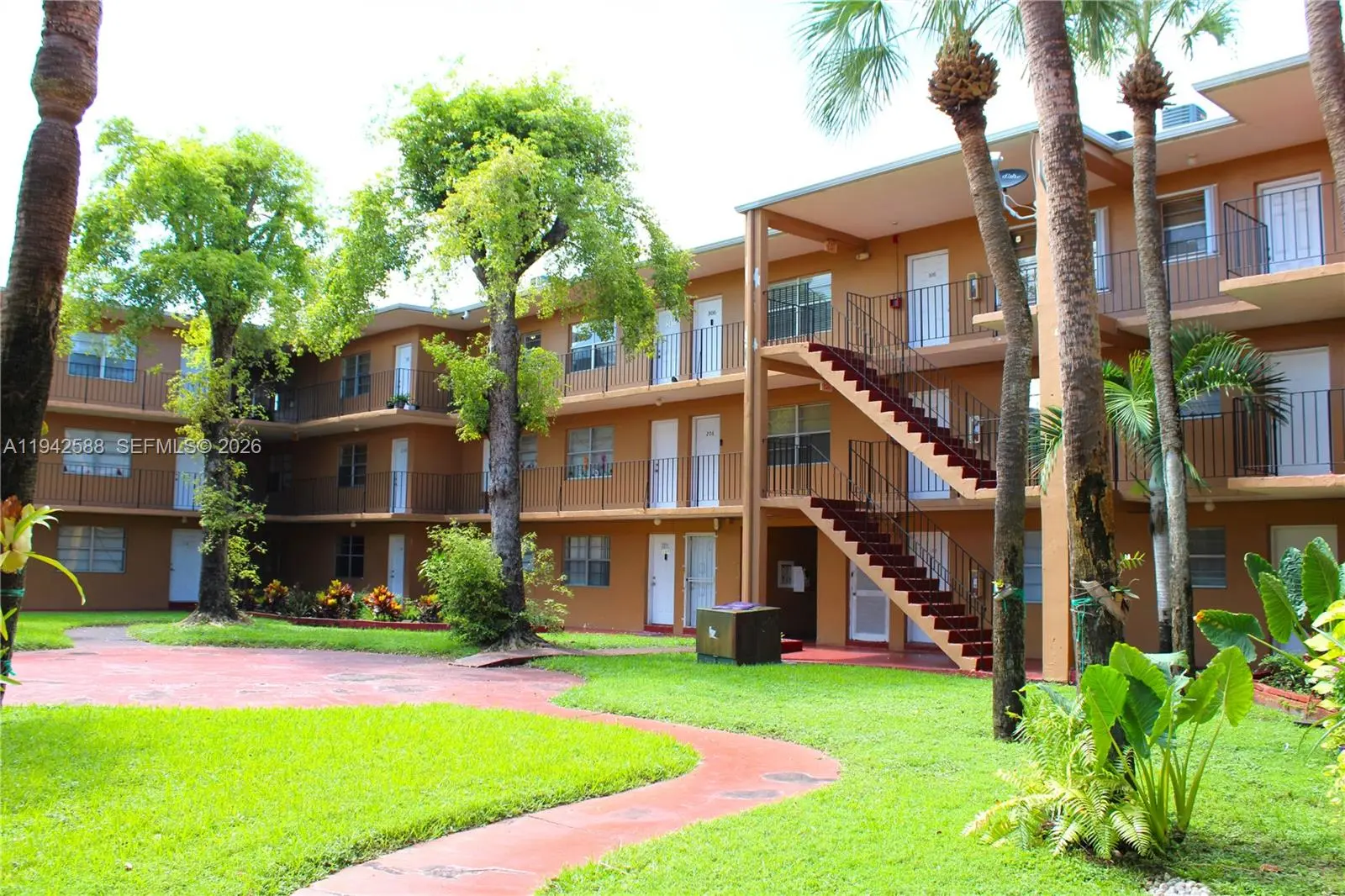 Photo of Listing #A11942588