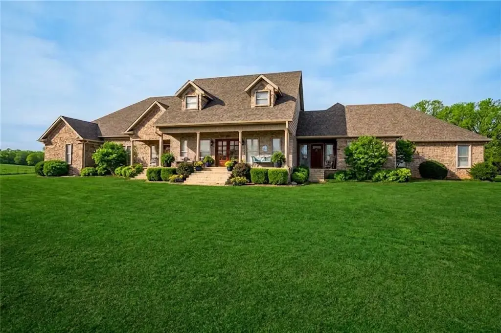 815 James Place, West Fork