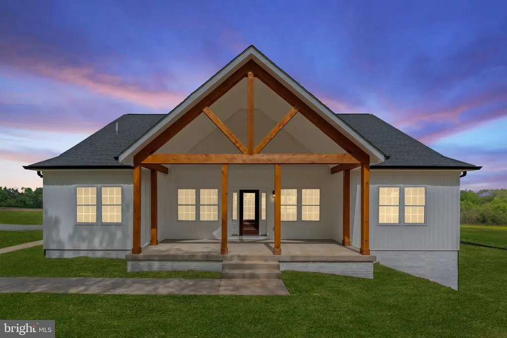 Valley Dr, Warrenton