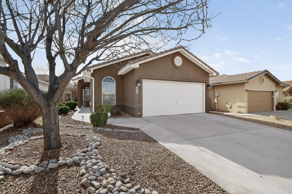 7320 Wild Olive Avenue Ne, Albuquerque
