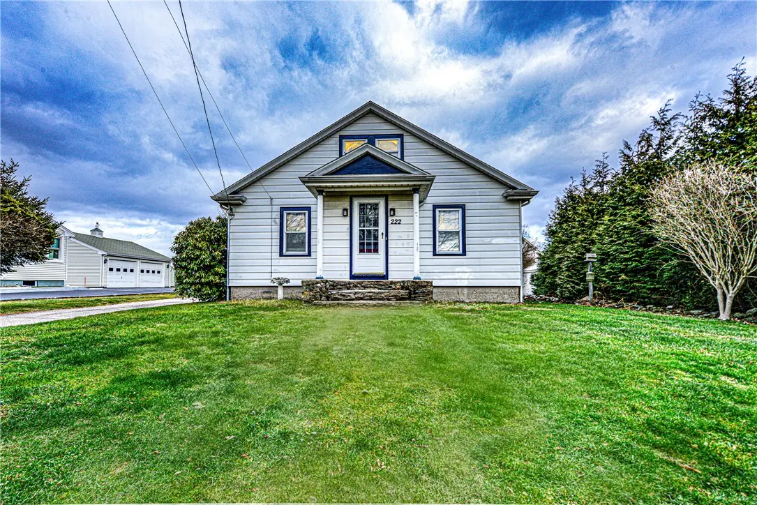 222 Peckham Ave, Middletown