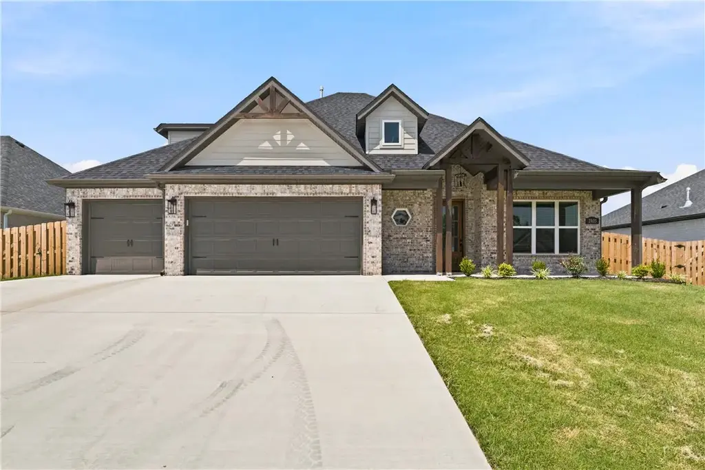 2405 Bergman Road, Pea Ridge