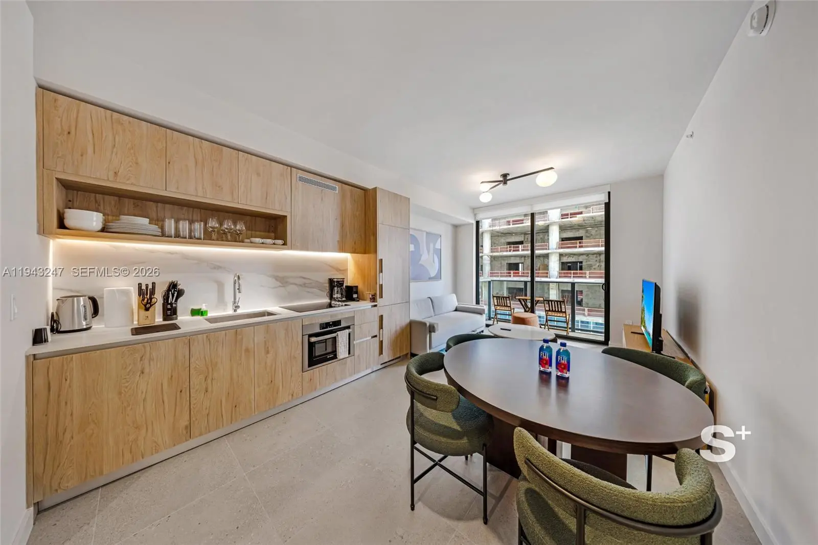 Photo of Listing #A11943247