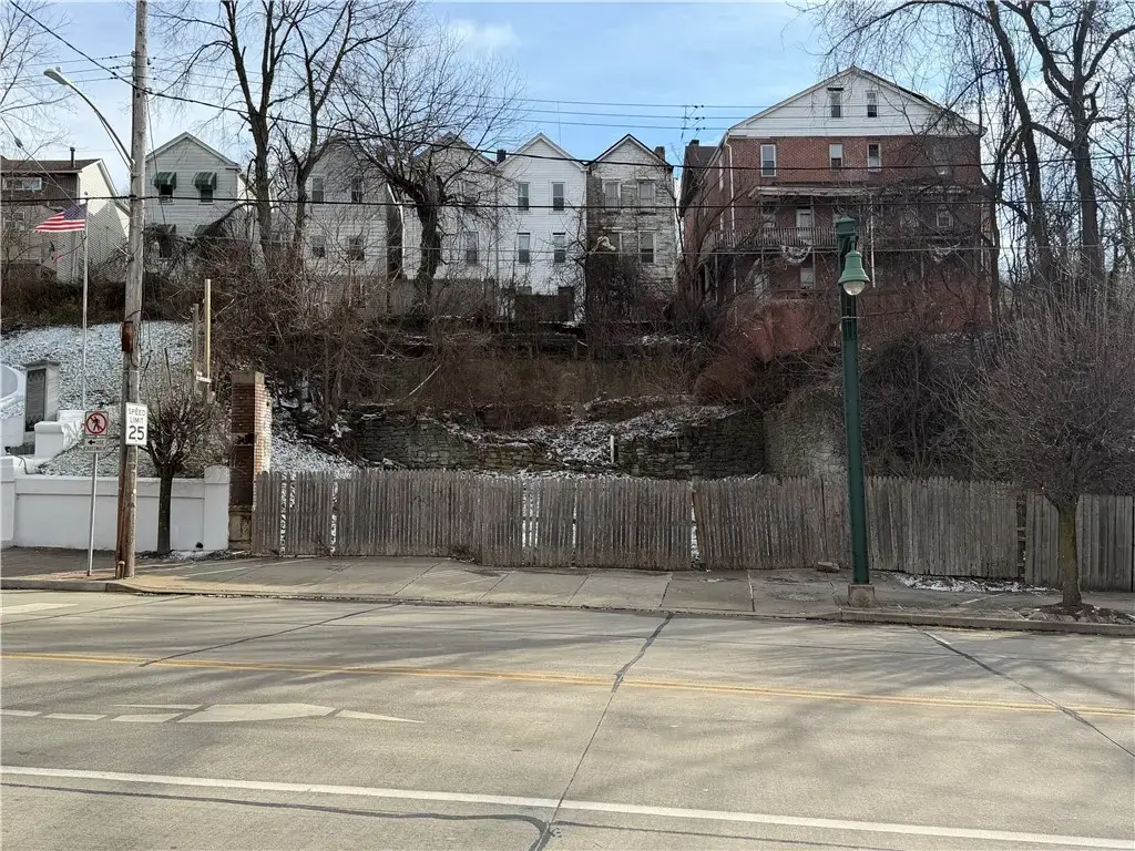 402 8th Avenue , West Homestead