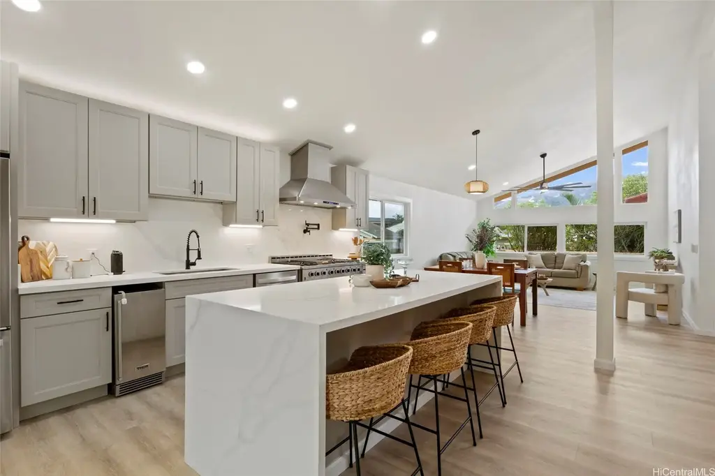 1244 Mokuhano Street, Honolulu