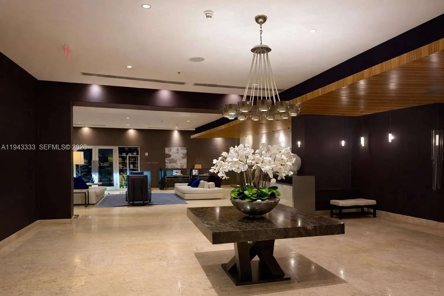 Photo of Listing #A11943333