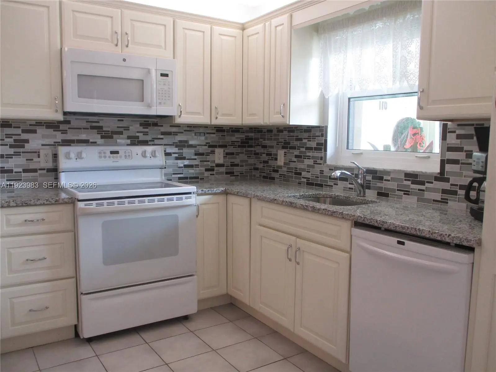 Photo of Listing #A11923983