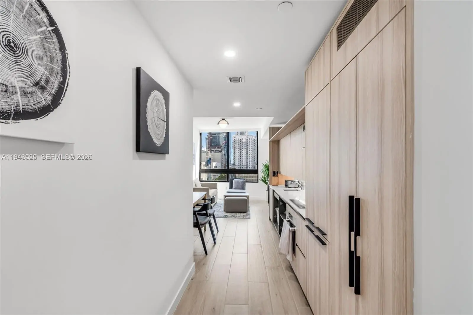 Photo of Listing #A11943525