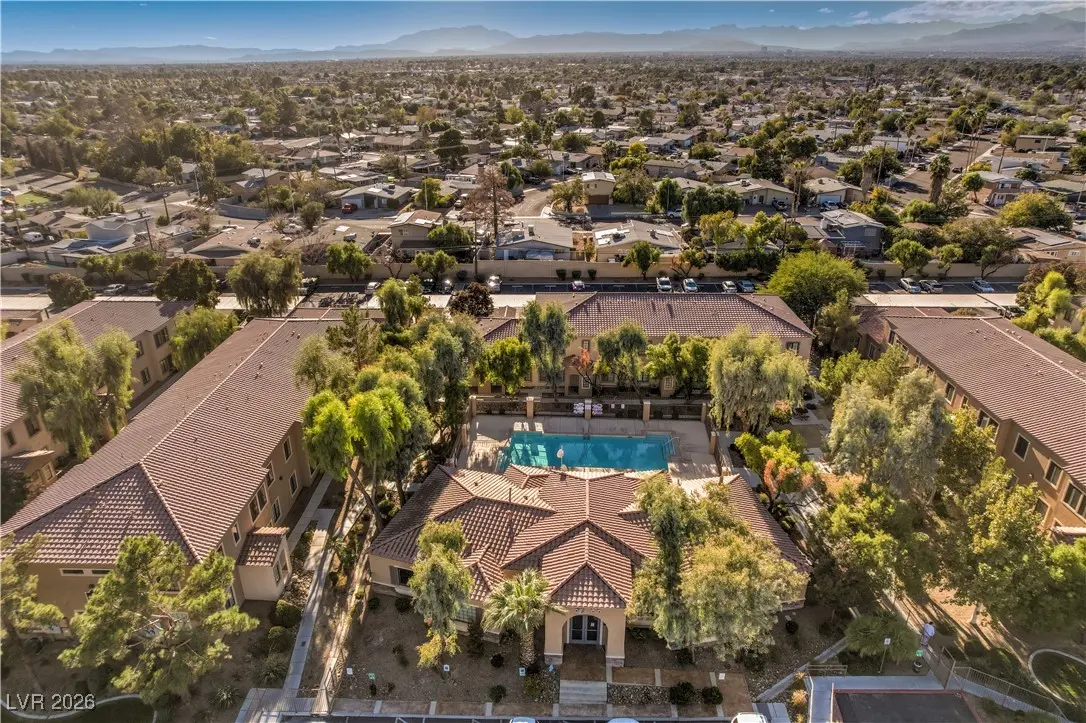 Photo of Listing #2746319