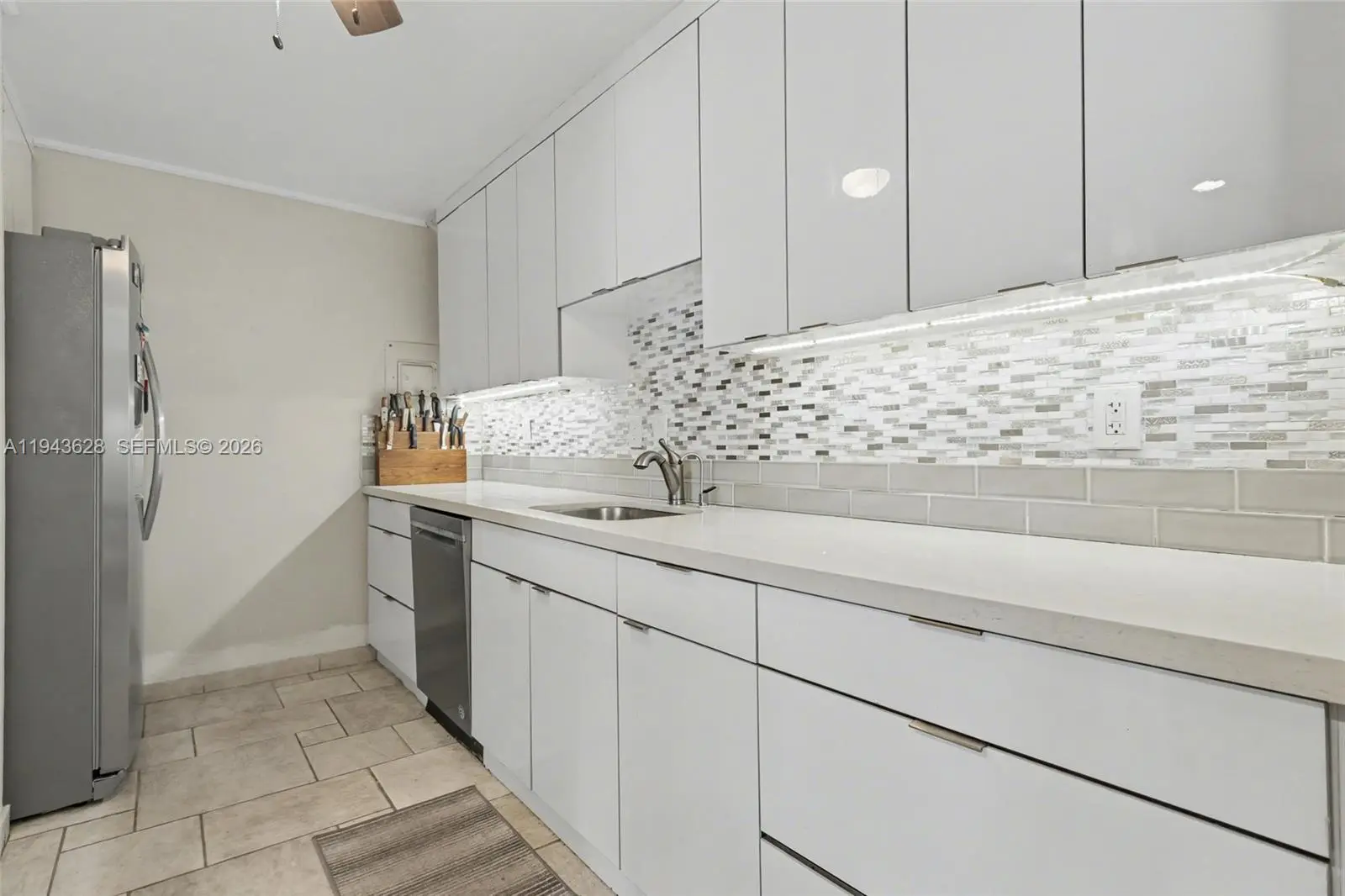 Photo of Listing #A11943628