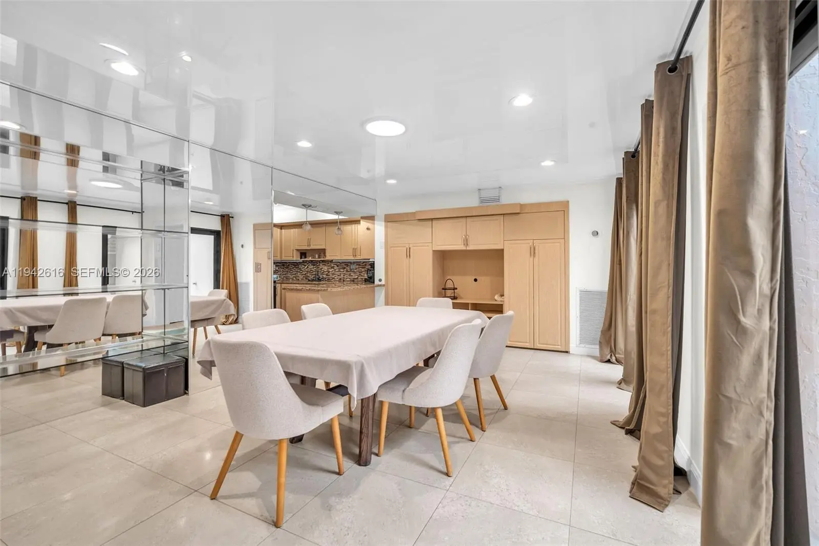 Photo of Listing #A11942616