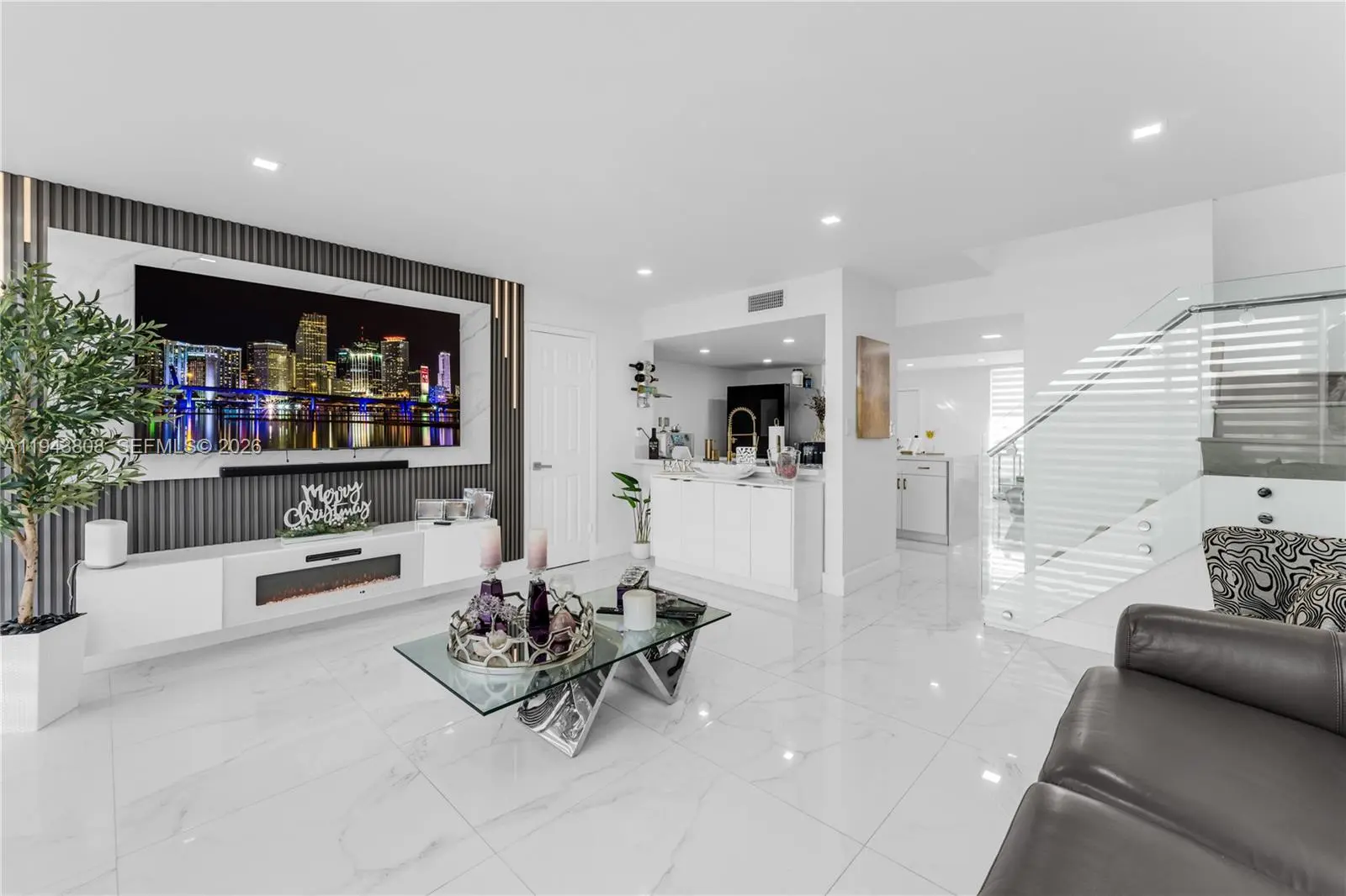 Photo of Listing #A11943808