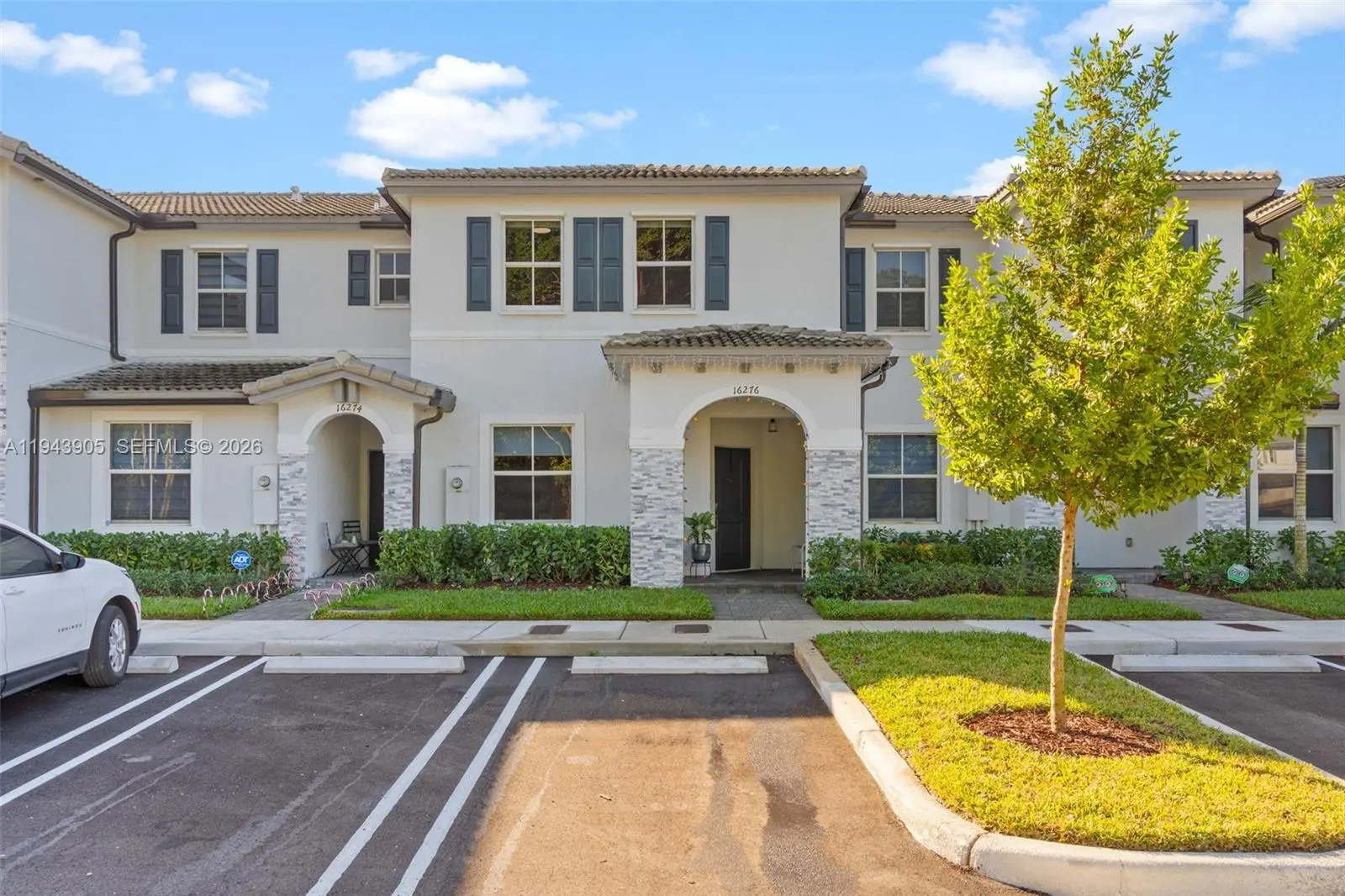 Photo of Listing #A11943905