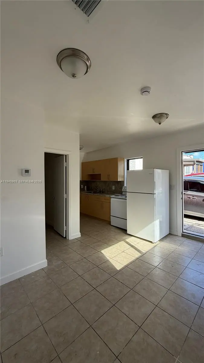 Photo of Listing #A11943903