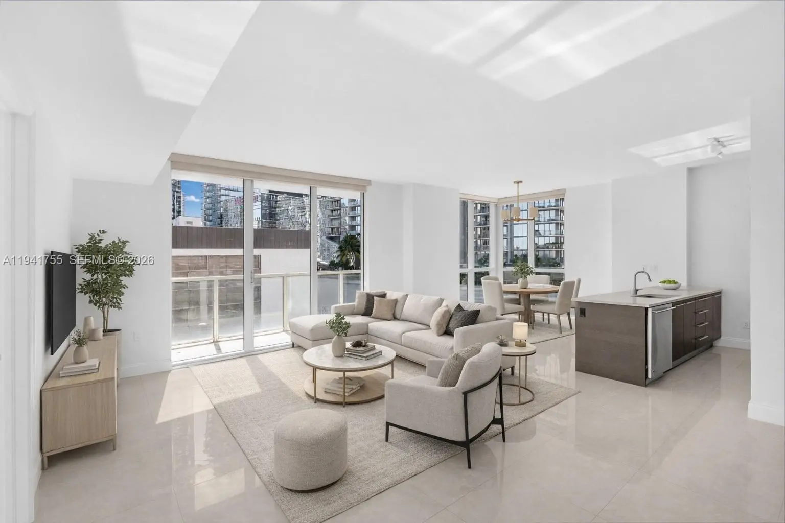 Photo of Listing #A11941755