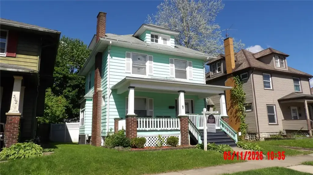 304 Spruce Avenue, Sharon