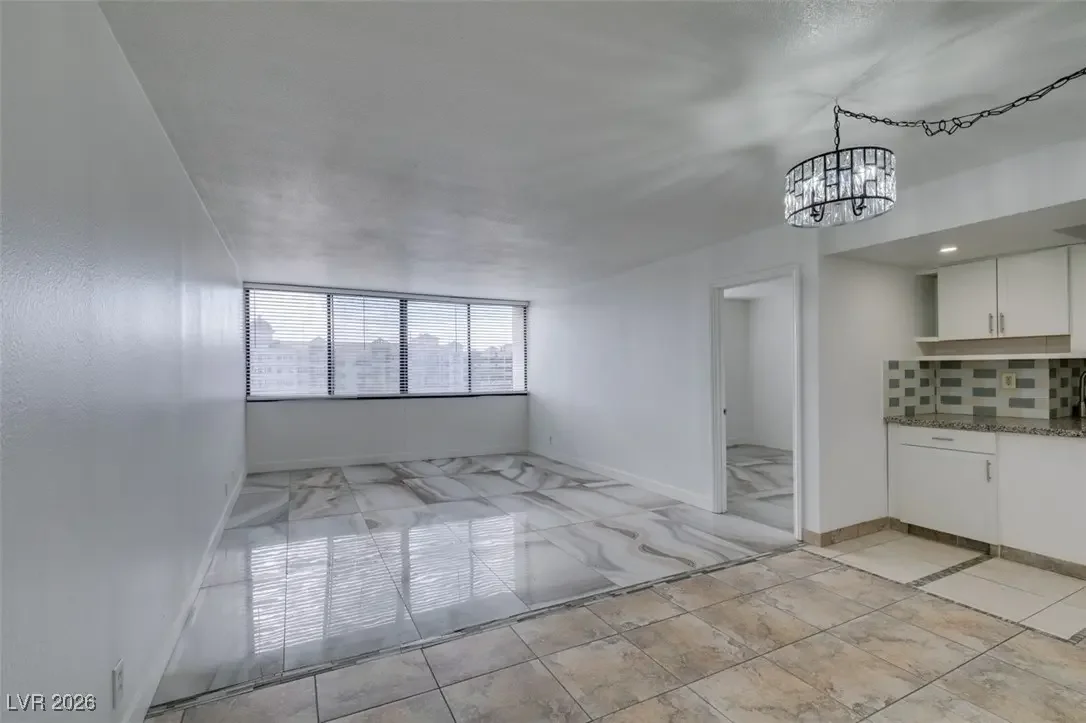 Photo of Listing #2746367