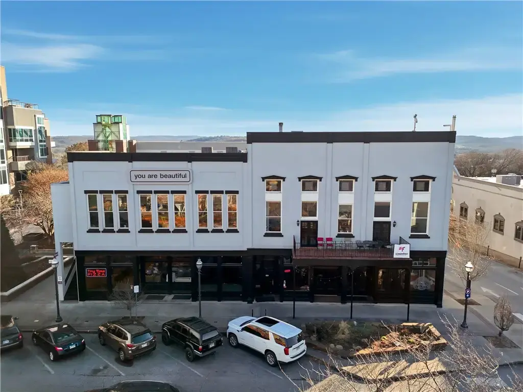 21 W Mountain Street 120, Fayetteville