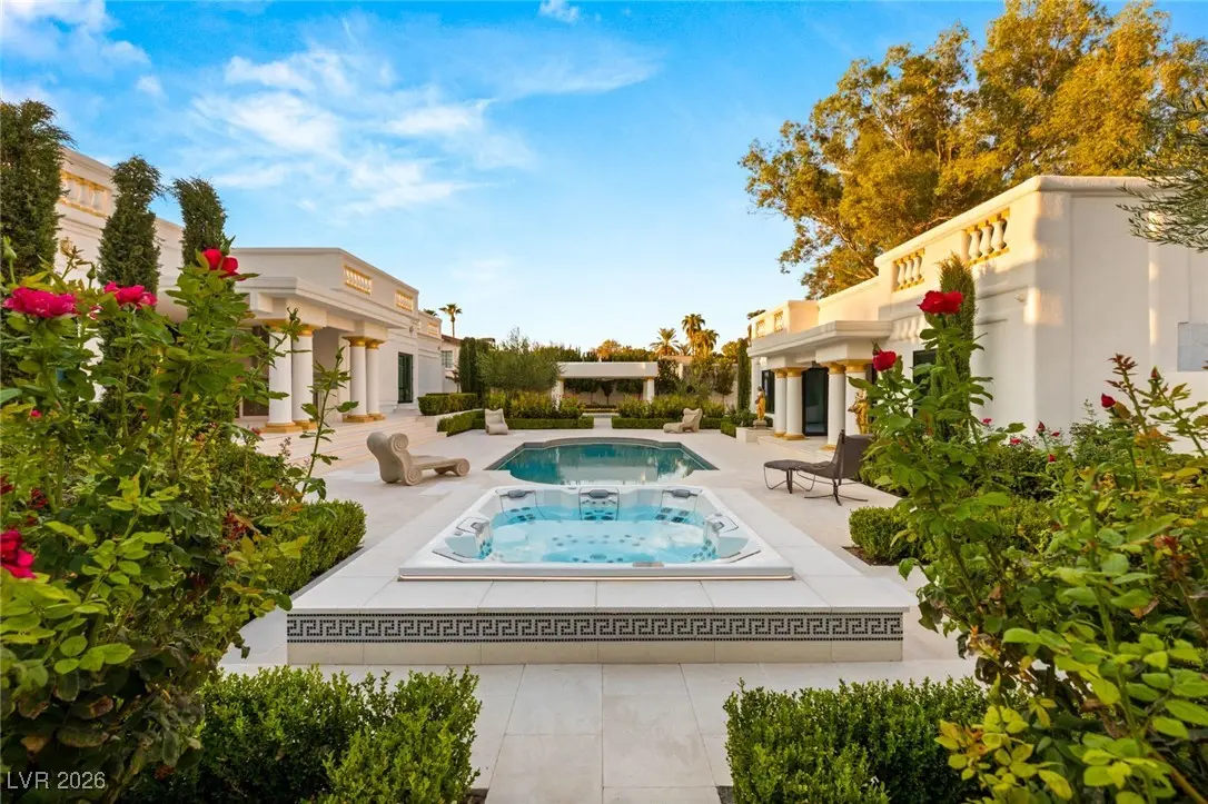 Photo of Listing #2747309