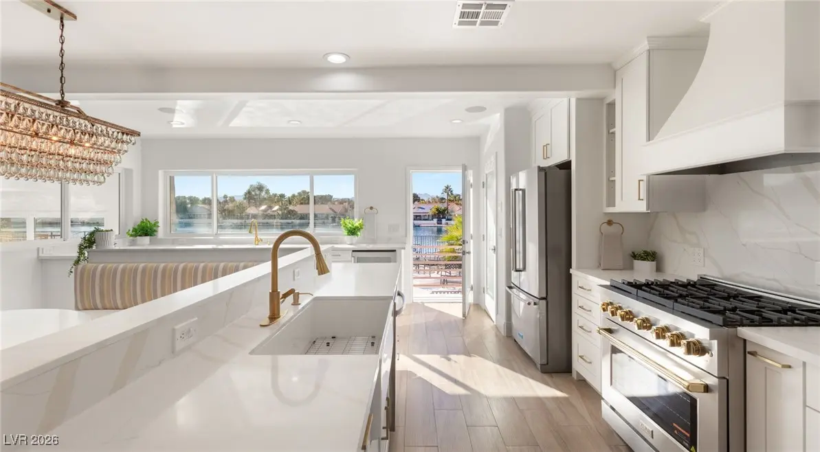 Photo of Listing #2745521