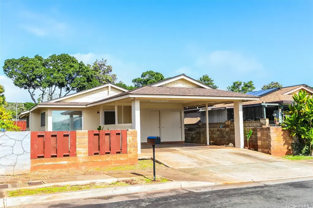 94-678 Kamalo Street, Waipahu