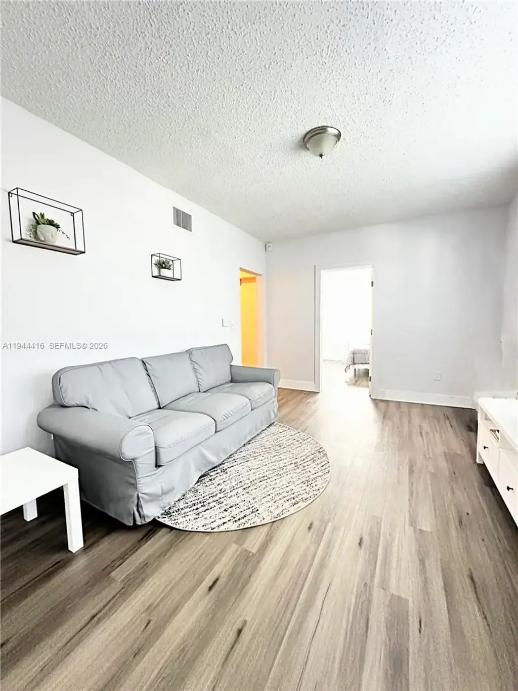 1821 Nw 33rd St, Miami