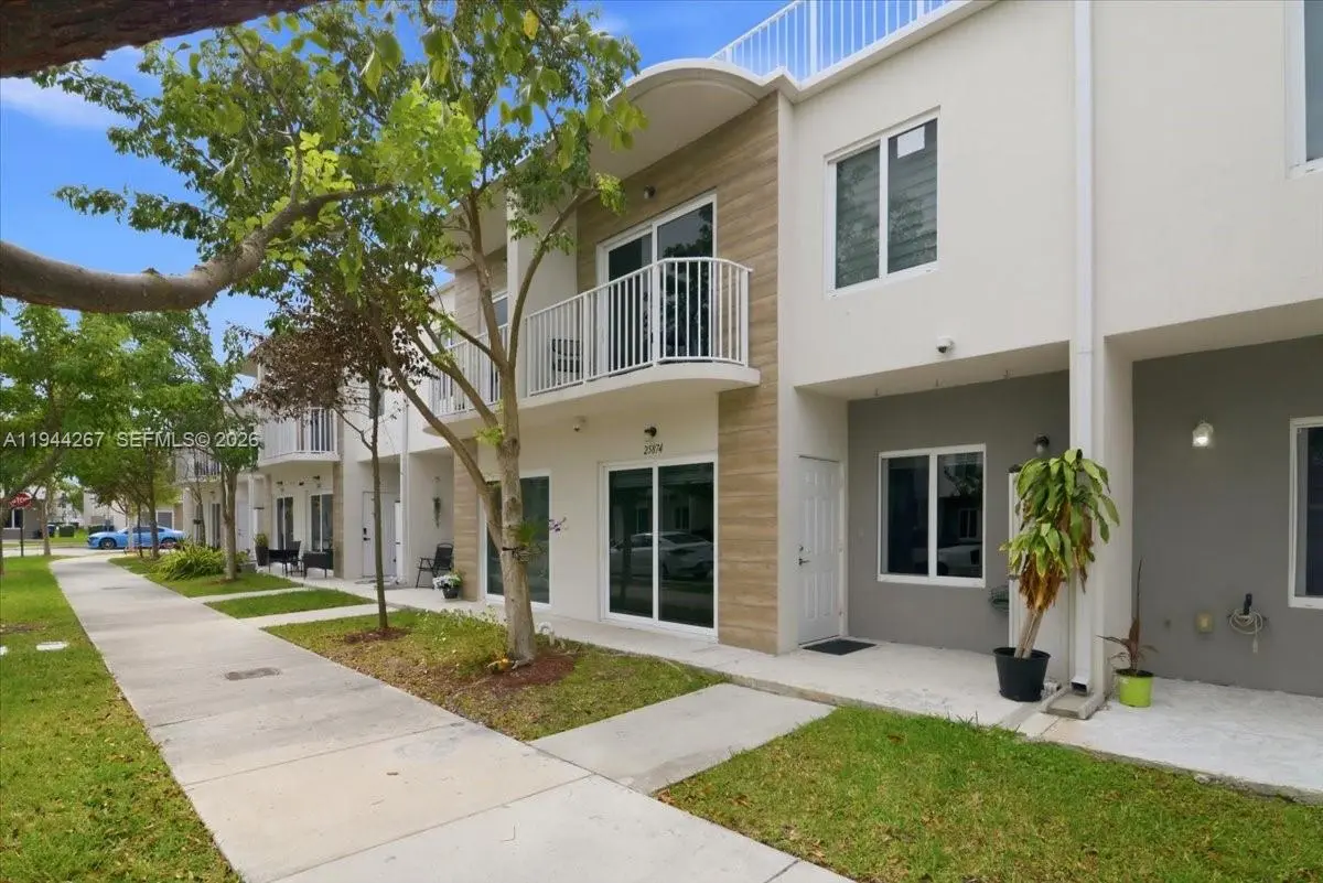 Photo of Listing #A11944267