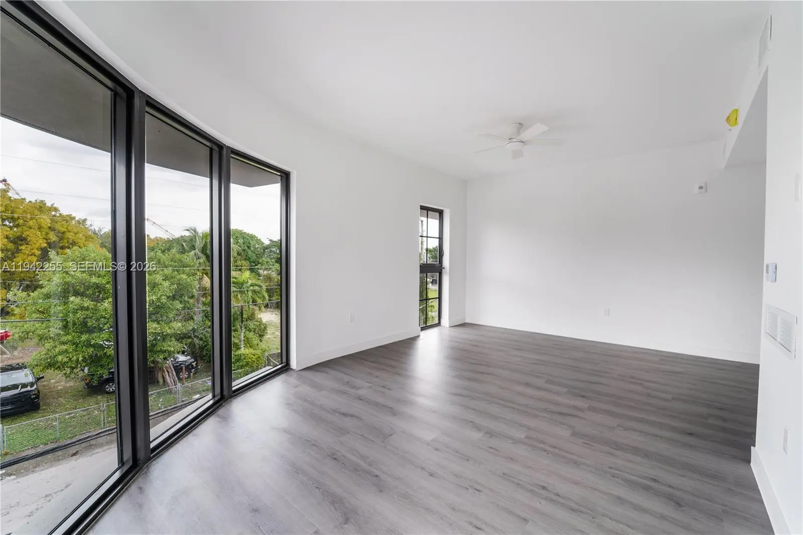 Photo of Listing #A11942255