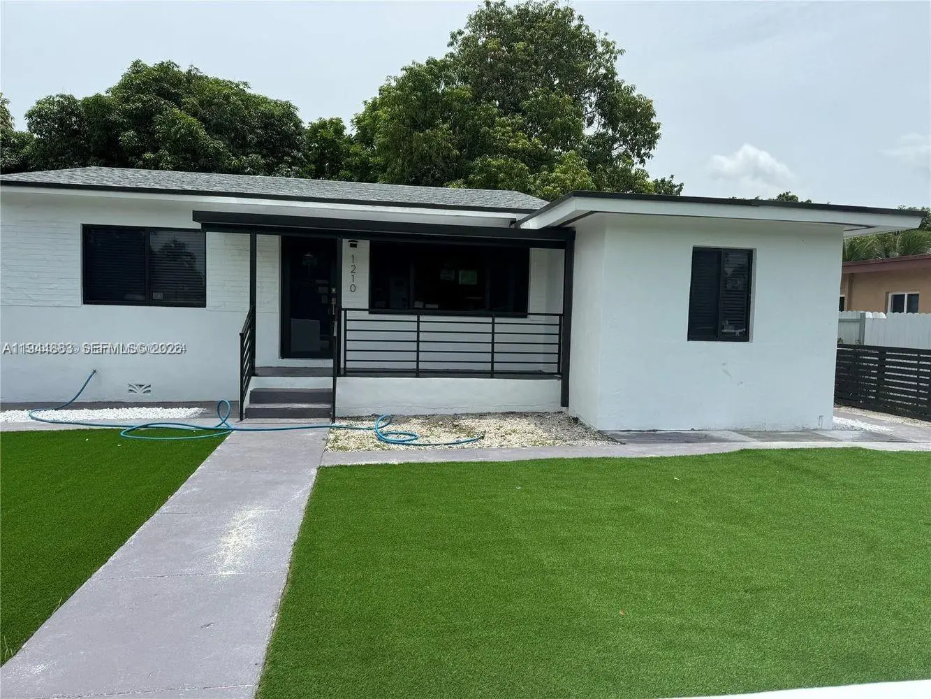 Photo of Listing #A11944883