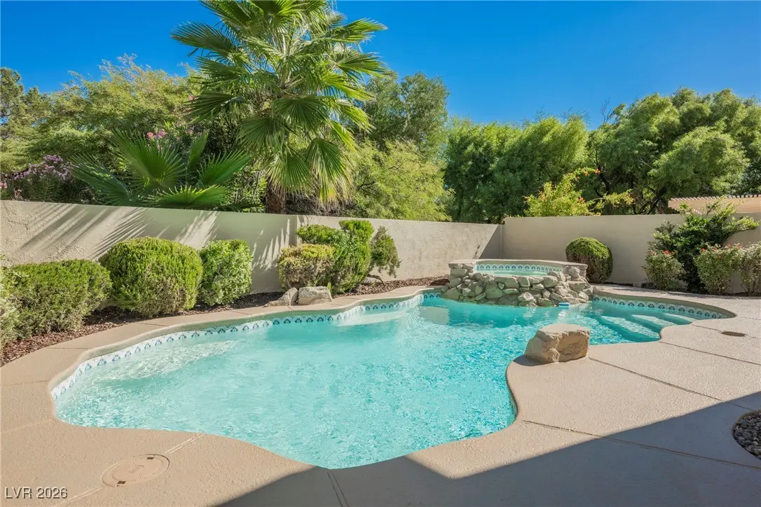 Photo of Listing #2747521