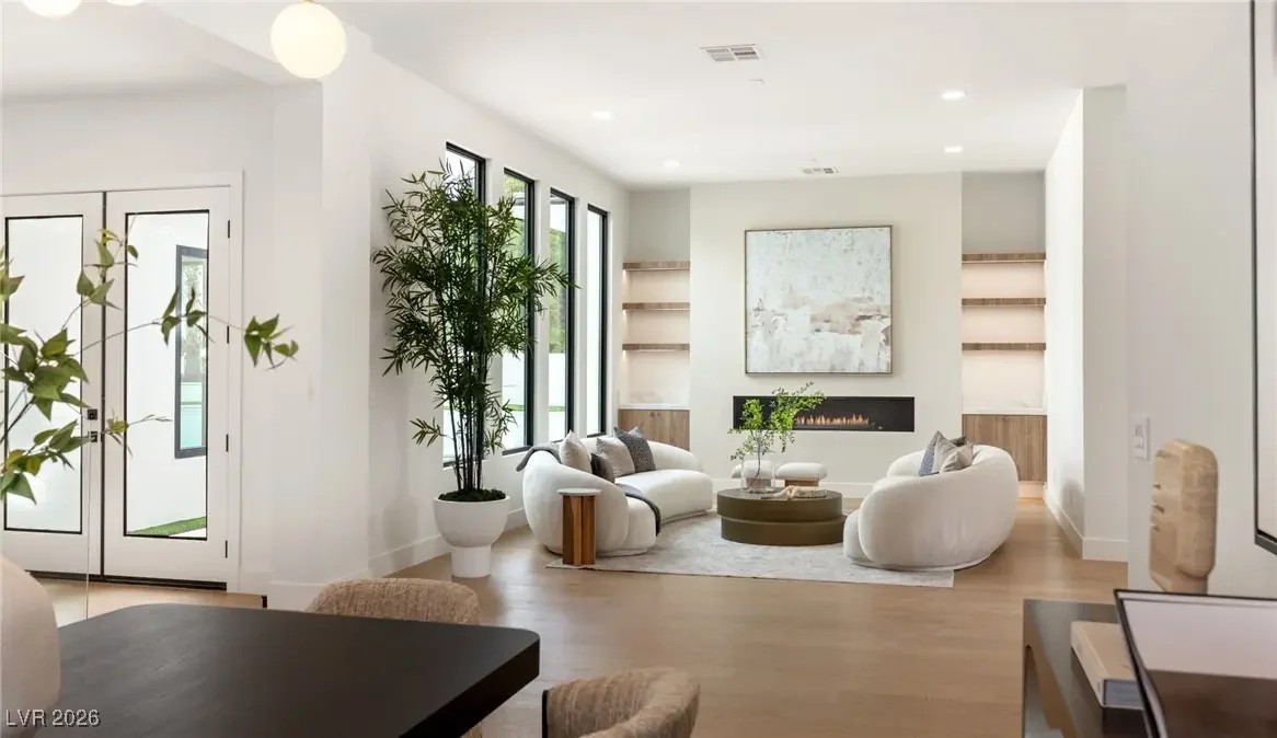 Photo of Listing #2747766