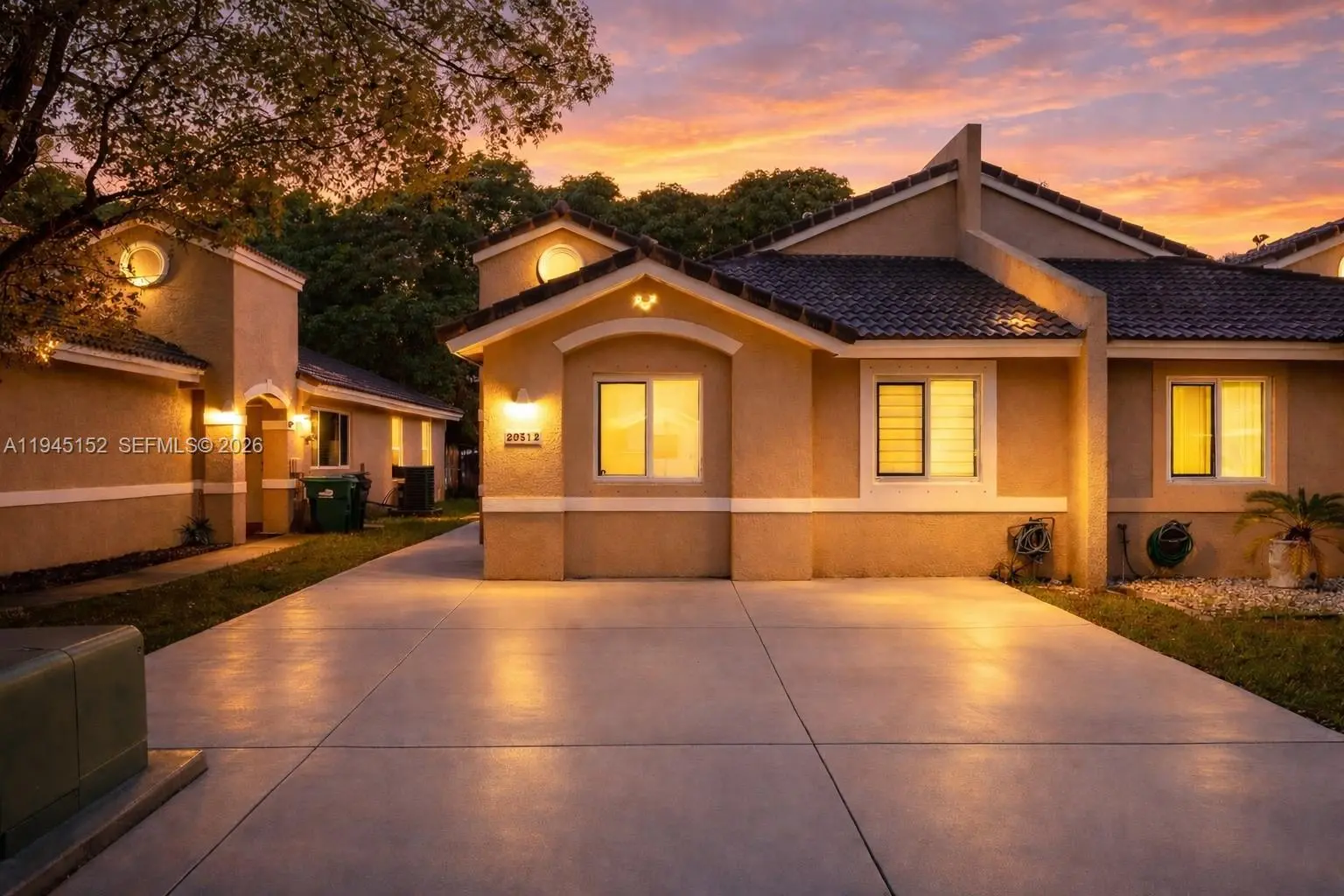 Photo of Listing #A11945152